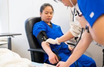 RN Programs Near Me: How to Find the Best Registered Nurse Schools in Your Area RN Programs Near Me: How to Find the Best Registered Nurse Schools in Your Area