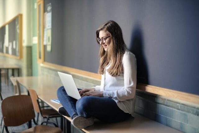 Best Online Colleges: How to Find an Accredited School That Fits Your Life and Goals