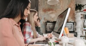 Graphic Design Courses Near Me: Finding the Right Training for Your Skill Level and Career Goals Graphic Design Courses Near Me: Finding the Right Training for Your Skill Level and Career Goals