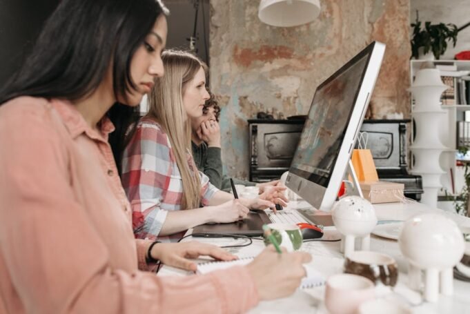 Graphic Design Courses Near Me: Finding the Right Training for Your Skill Level and Career Goals Graphic Design Courses Near Me: Finding the Right Training for Your Skill Level and Career Goals