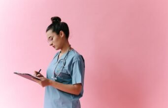 BSN to FNP: Your Complete Roadmap to Becoming a Family Nurse Practitioner BSN to FNP: Your Complete Roadmap to Becoming a Family Nurse Practitioner