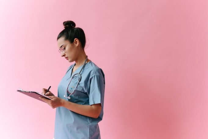 BSN to FNP: Your Complete Roadmap to Becoming a Family Nurse Practitioner BSN to FNP: Your Complete Roadmap to Becoming a Family Nurse Practitioner