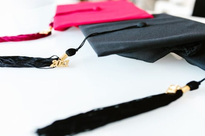 A Comprehensive Guide to Scholarships for College Freshmen A Comprehensive Guide to Scholarships for College Freshmen