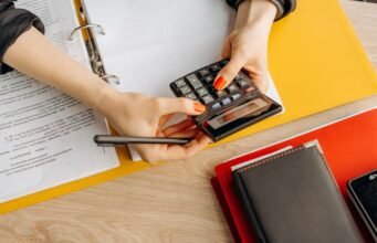 Earn Your Master of Science in Accounting: Building Your Finance Career Earn Your Master of Science in Accounting: Building Your Finance Career